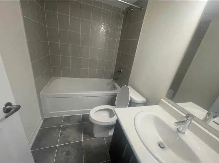 New 2-Bed, 2-Bath Townhouse with Rooftop & Parking – Available Now! 5