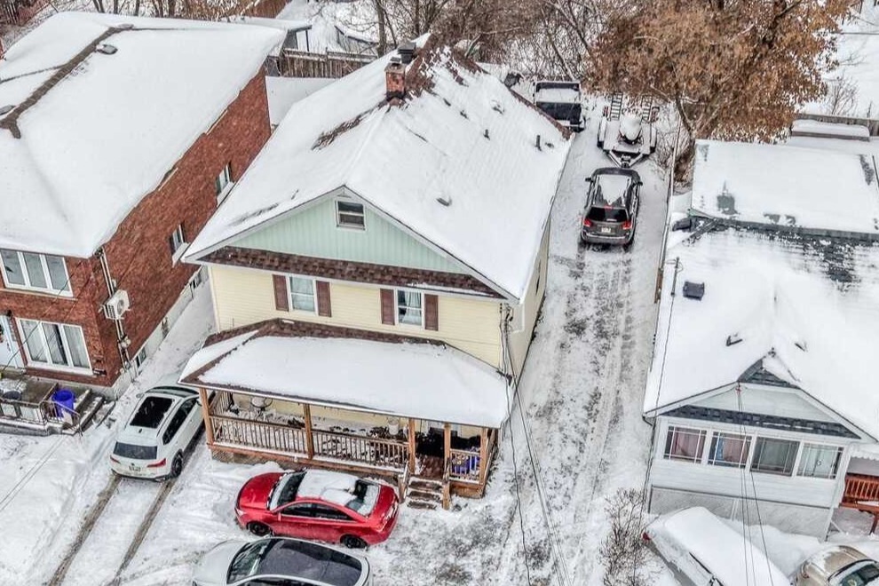 Solid 4-Plex in a Strong Rental Location 4