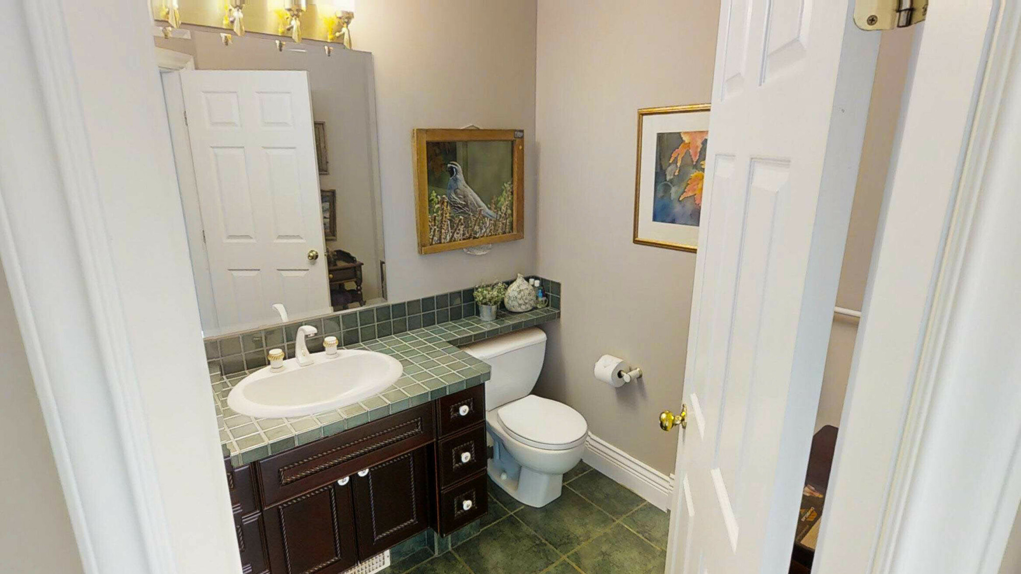 Spectacular Estate Property with breathtaking views and unsurpassed privacy. Nestled within a premium neighbourhood backing onto the KVR trail for endless recreation at your doorstep. Don’t miss out on this very special property! 5
