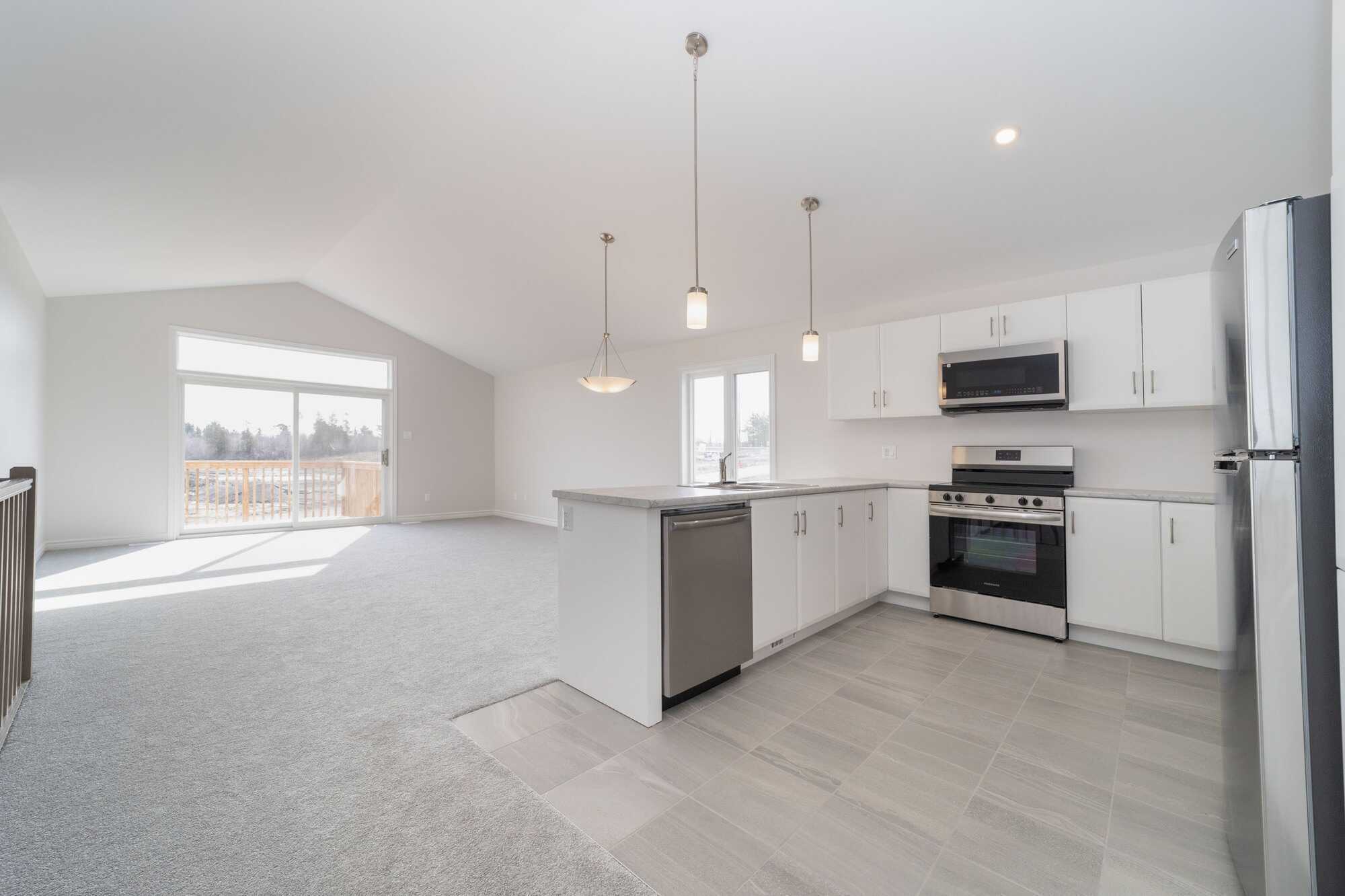 Modern 2-Bed, 2-Bath Semi-detached Bungalow on Corner Lot 3