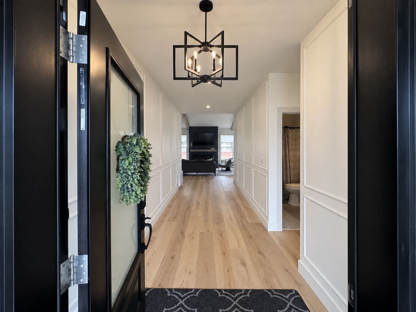 Sophisticated. Welcoming. Effortlessly elegant. This is West Royalty living at its finest. 4