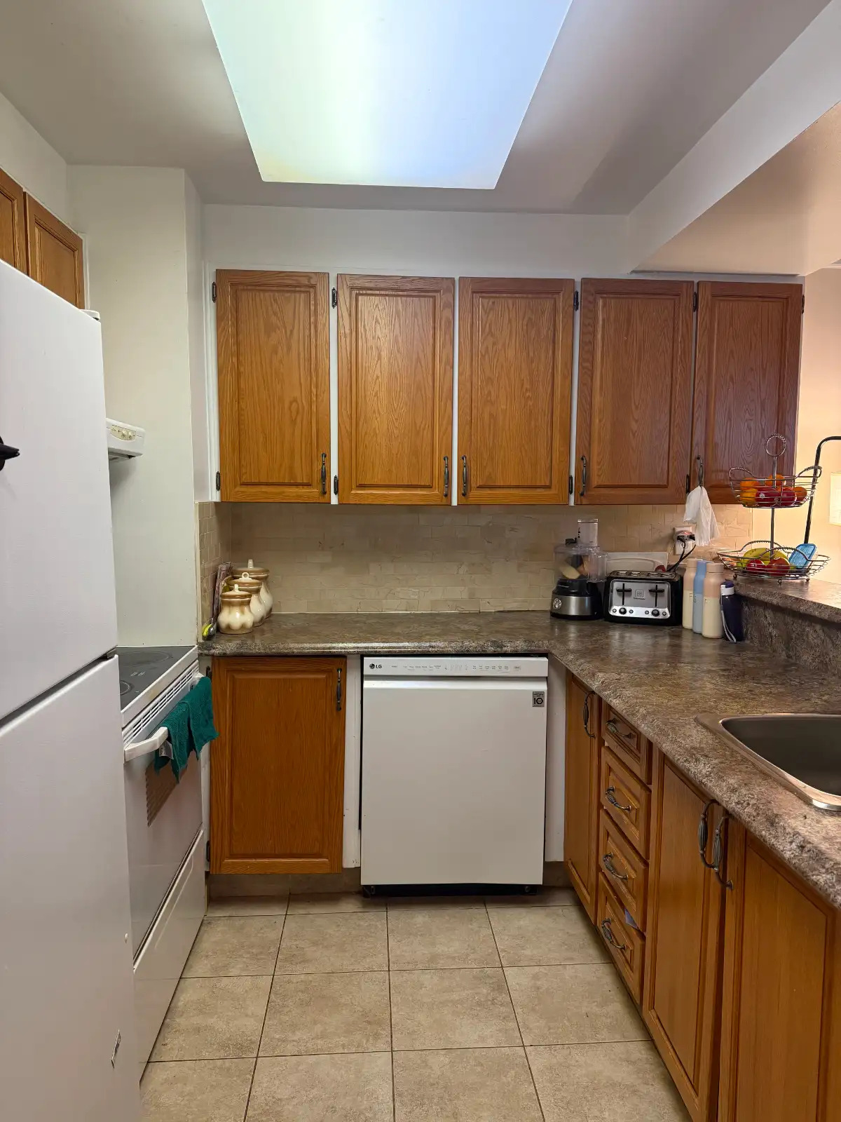 2-LEVEL APARTMENT FOR SALE (RARELY OFFERED) 3