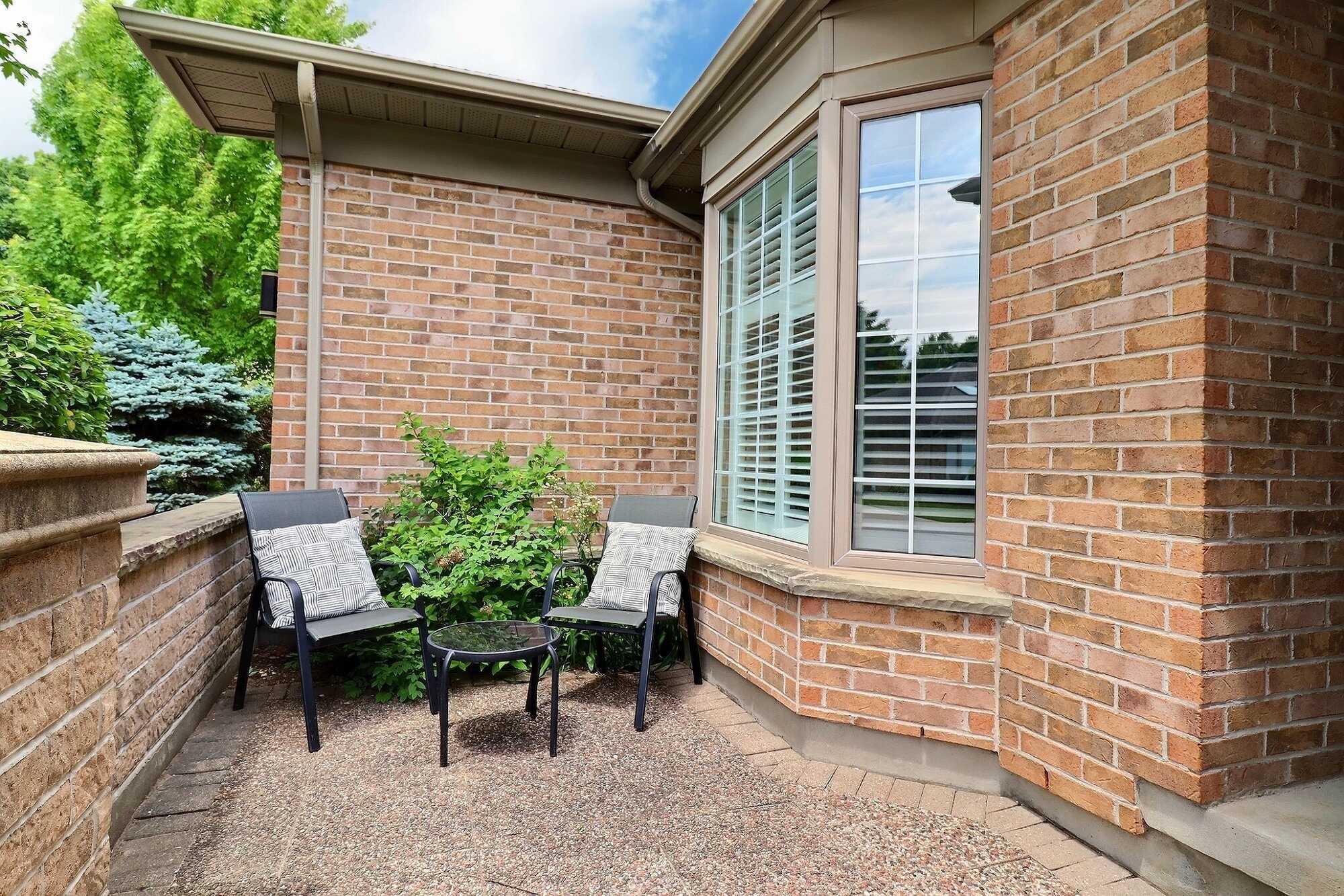 Welcome to this beautifully maintained Sifton-built 2+1 bedroom bungalow condo in the highly sought-after Hazelden Trace—an exclusive, private treed enclave offering peaceful living in the heart of Hyde Park. 3