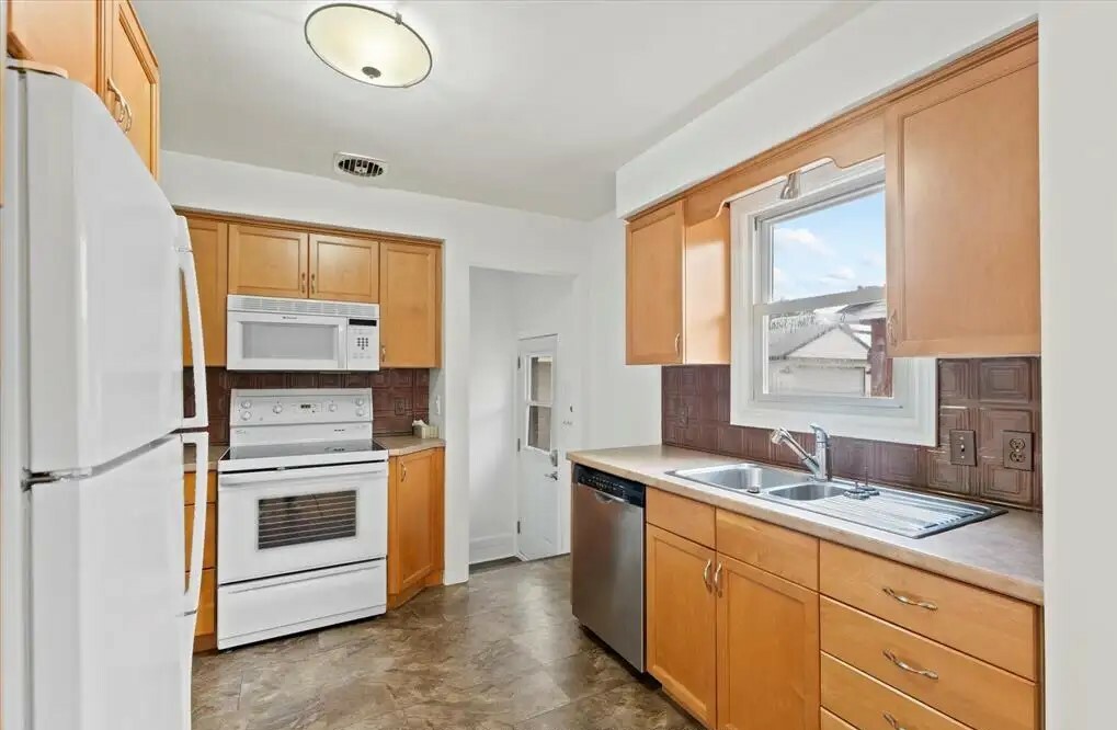 Full Home Rent to Own Opportunity in South Windsor 4