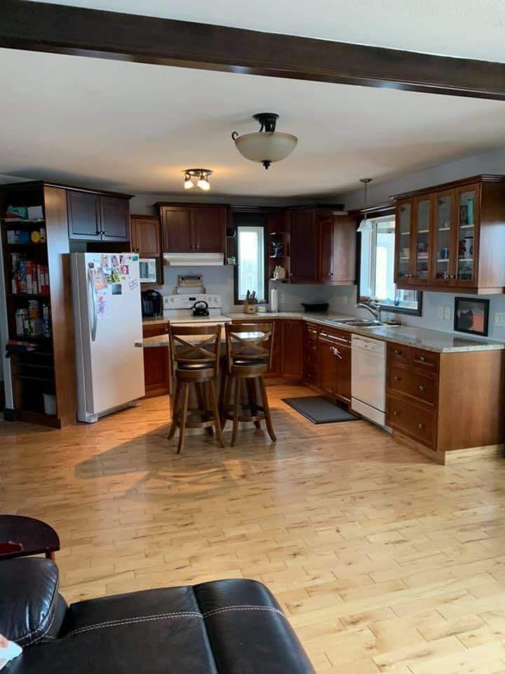 Beautiful Lake Front Property! 3