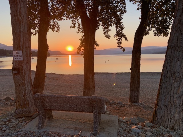 PRICE REDUCED 179,900
Welcome to your new relaxing life! Lake view lot with Fully fenced yard, Gazebo and Deck. Boat and/or 2011  31.5’ trailer w/ outdoor kitchen and 2 slides can be purchased sep. This property is one of a kind, a MUST see, 4