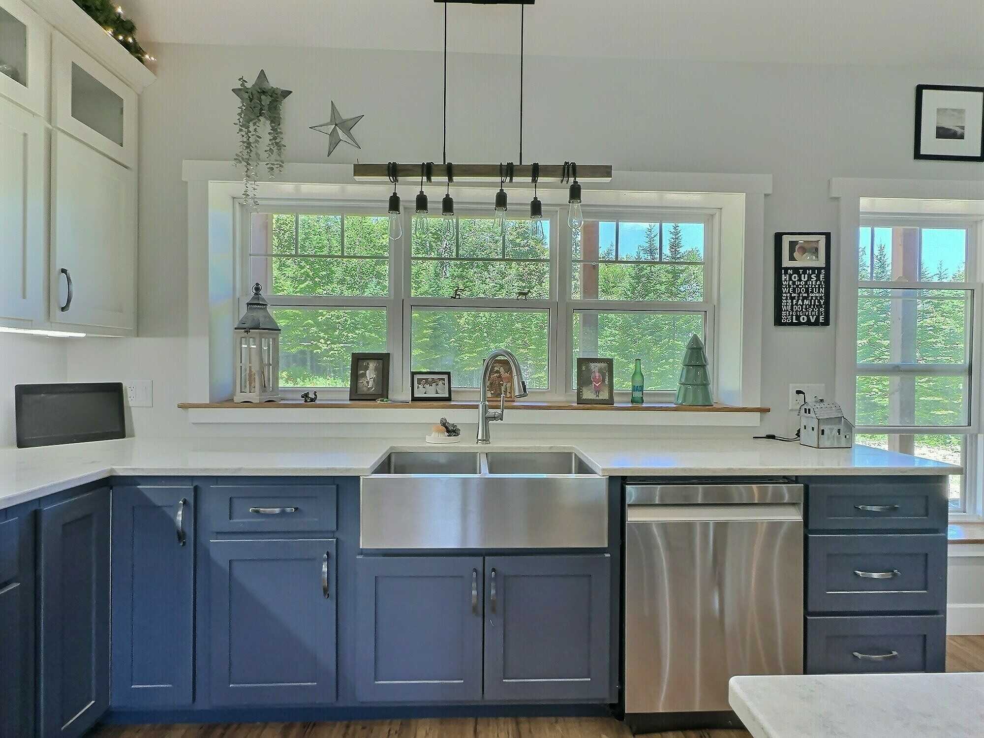 Exceptional Contemporary One-level Home on 3.43 acres! 4