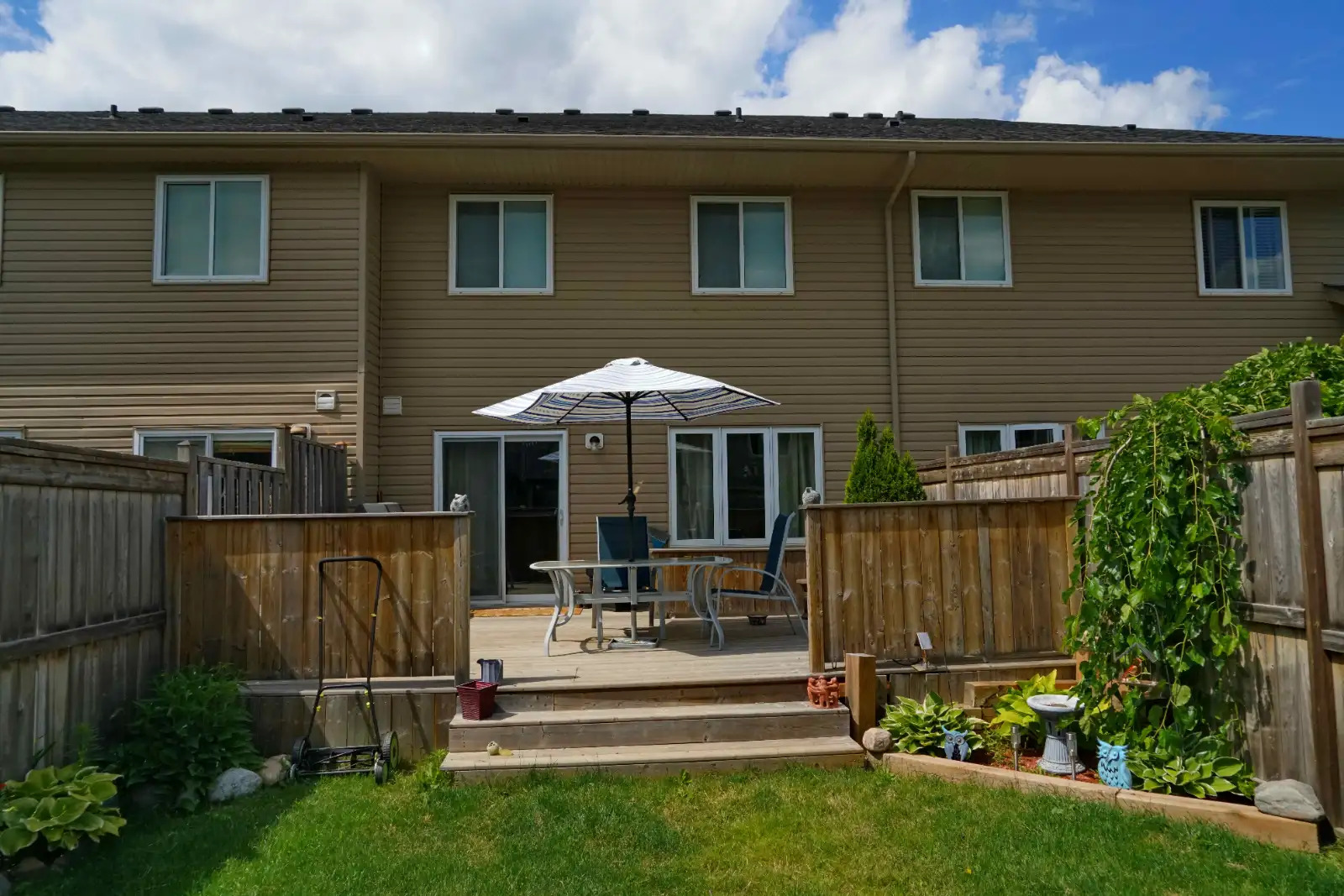 Free hold townhouse for sale - Kitchener 4