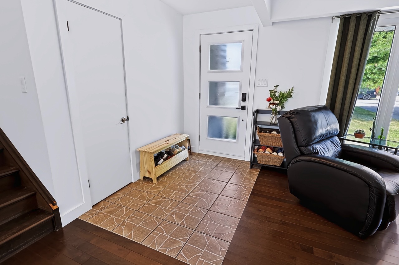 Northern Heights Hidden Gem — Move-In Ready & Beautifully Updated!! 5