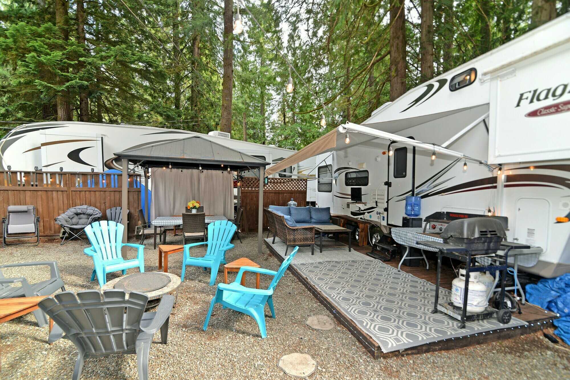 Just Listed ! Take advantage of a rare opportunity to own a little slice of waterfront heaven at Tall Timbers Resort on Beautiful Sproat Lake on lovely Vancouver Island. 2