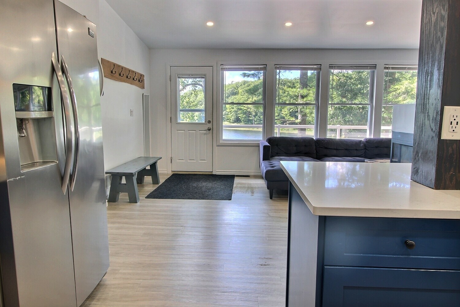 Gorgeous 4-Season Cottage on Gibson Lake | Turn-Key & Winterized 4