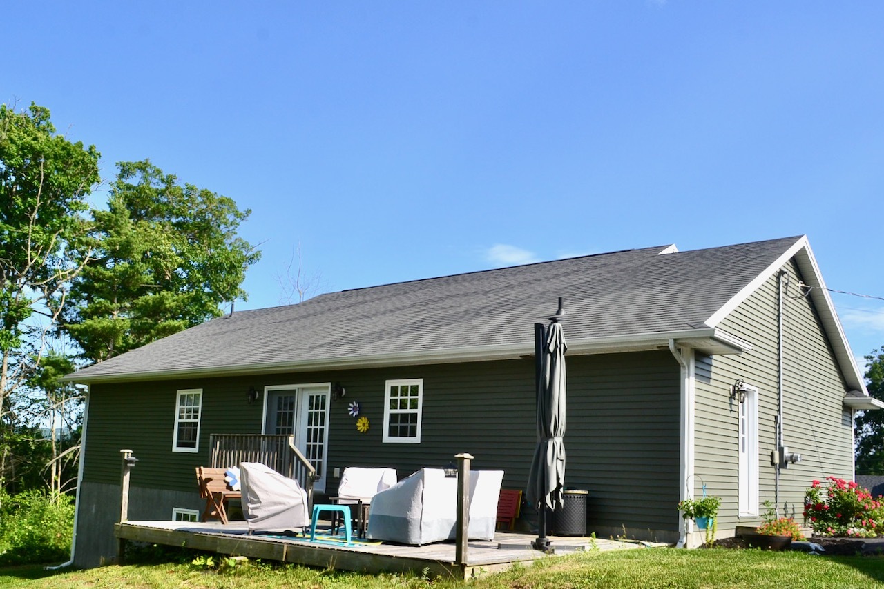 Fine Executive Home, in Sawmill Creek Subdivision, Coldbrook. Built in 2013, Amazing view, perfect location, almost 2 acres, and one of the best built homes you can find anywhere. 4