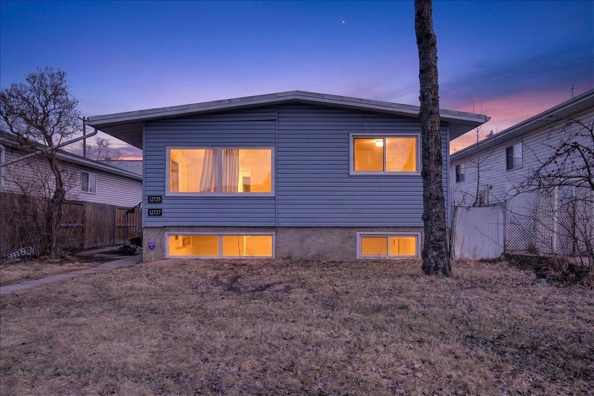 Centrally located with excellent access to all amenities, this property features two legal residences (upper and lower), making it an ideal investment opportunity. 3