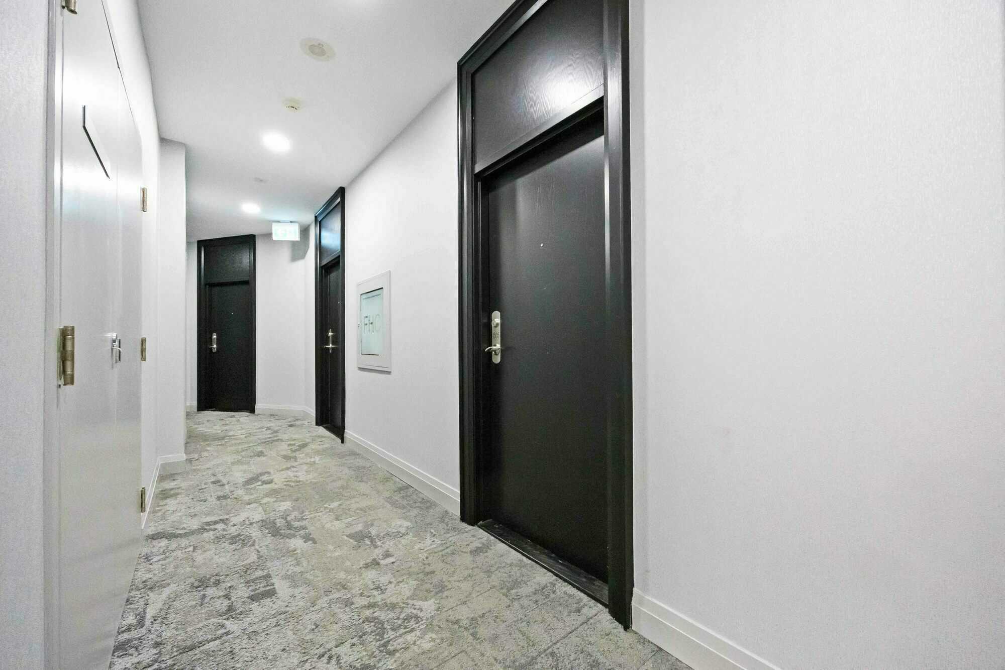 Stylish 2-Bedroom + Den Condo at 15 Windermere Ave 4