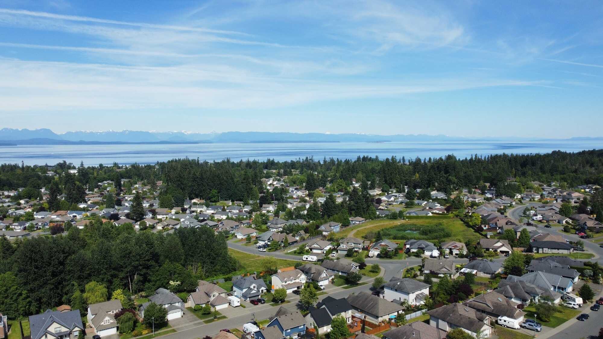 Welcome to beautiful Willow Point in Campbell River. 3
