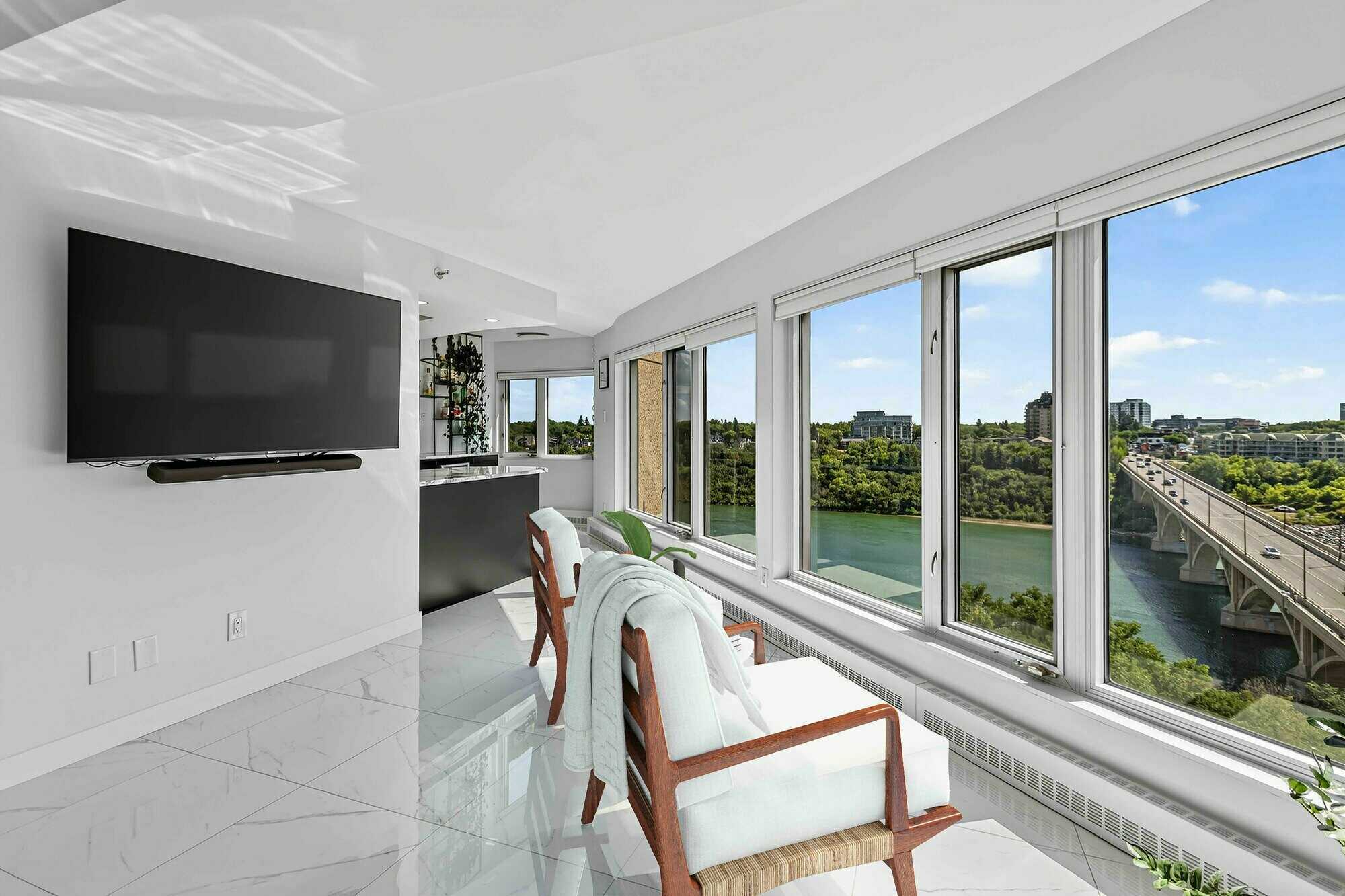Prestigious Downtown Condo with Stunning Views 5