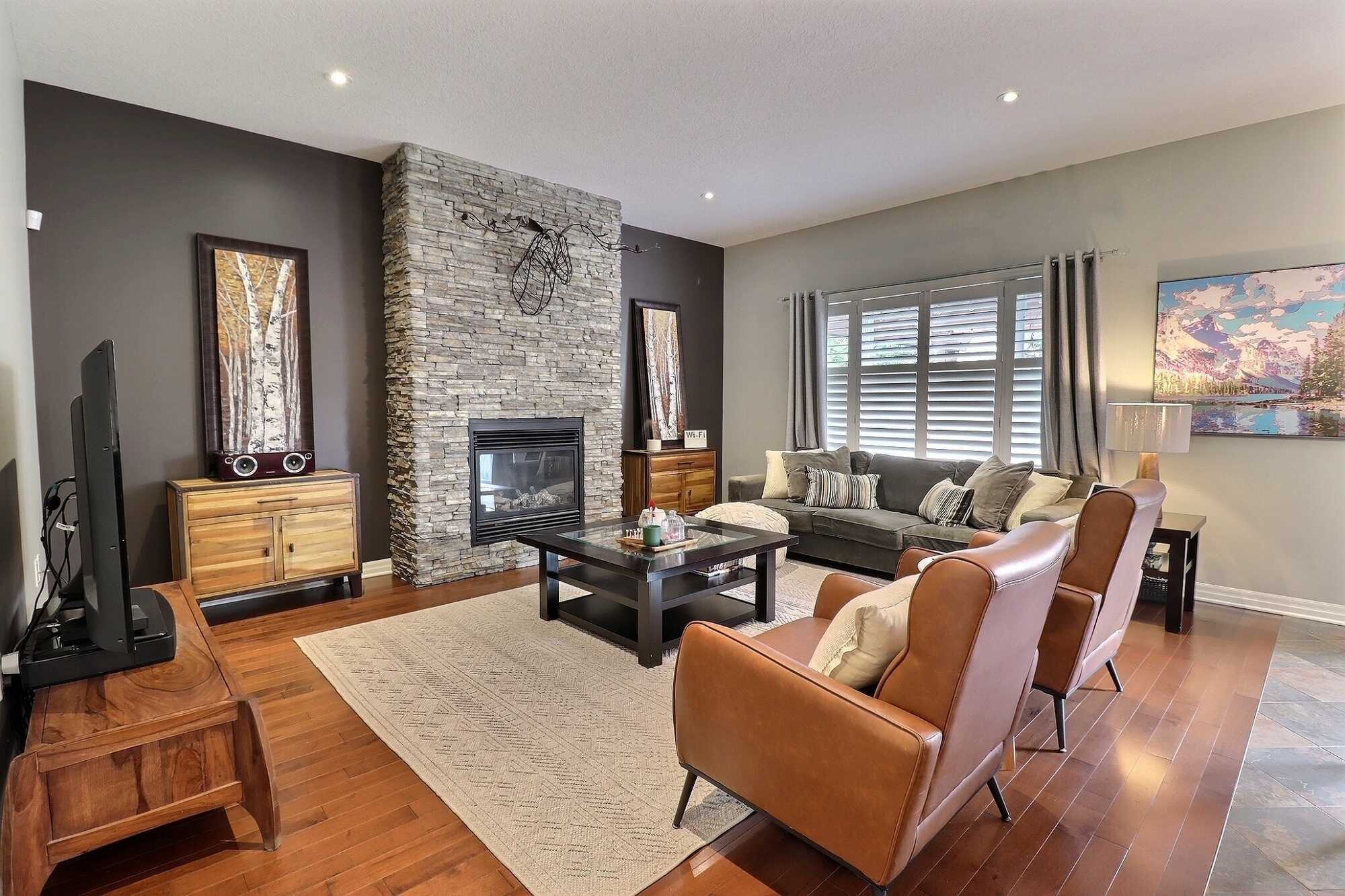 A Home That Checks Every Box In Desirablel Talbot Village!
Fully Finished 4+1 Bedroom, 3.5 Bathroom Home! 5