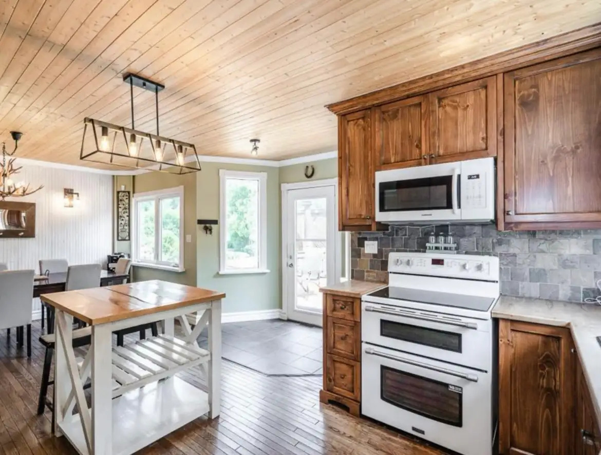 199 fox st. penetanguishene 5