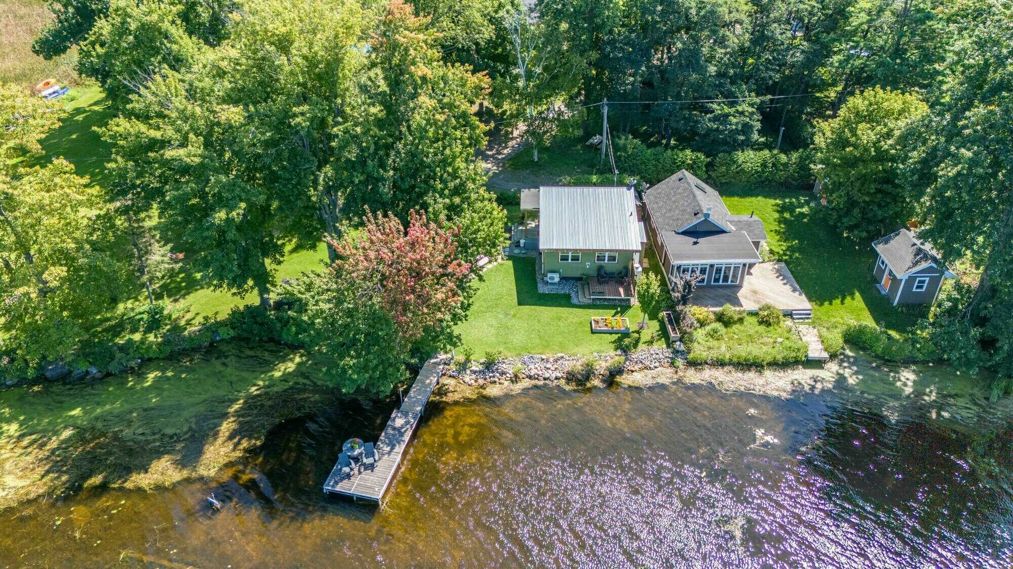 Gorgeous Rideau River Cottage - Panoramic Views 5