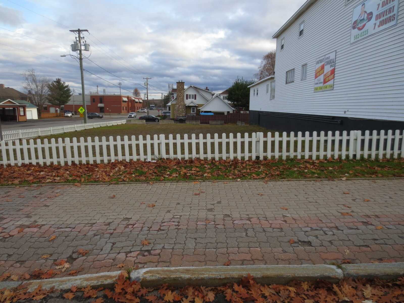 123 Broadway Blvd, Grand Falls 5