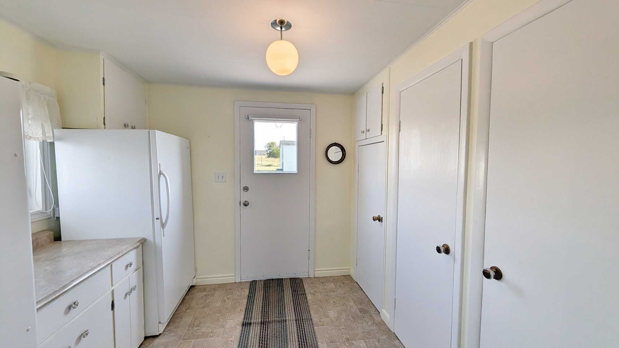 Vue sur l'océan et espace de vie familial spacieux au cœur de Caraquet ---  
Ocean Views & Spacious Family Living in the Heart of Caraquet 3