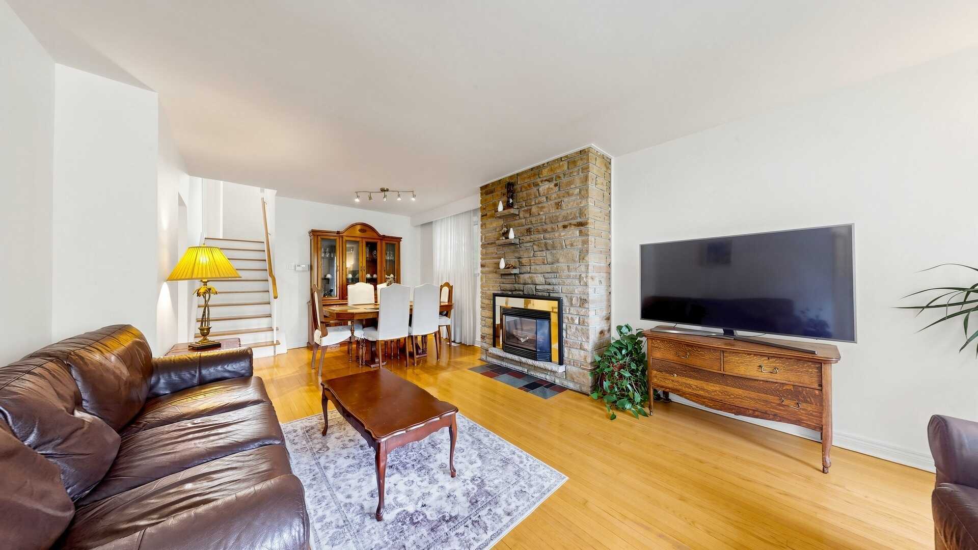 Spacious Guildwood Home with Income Potential 4
