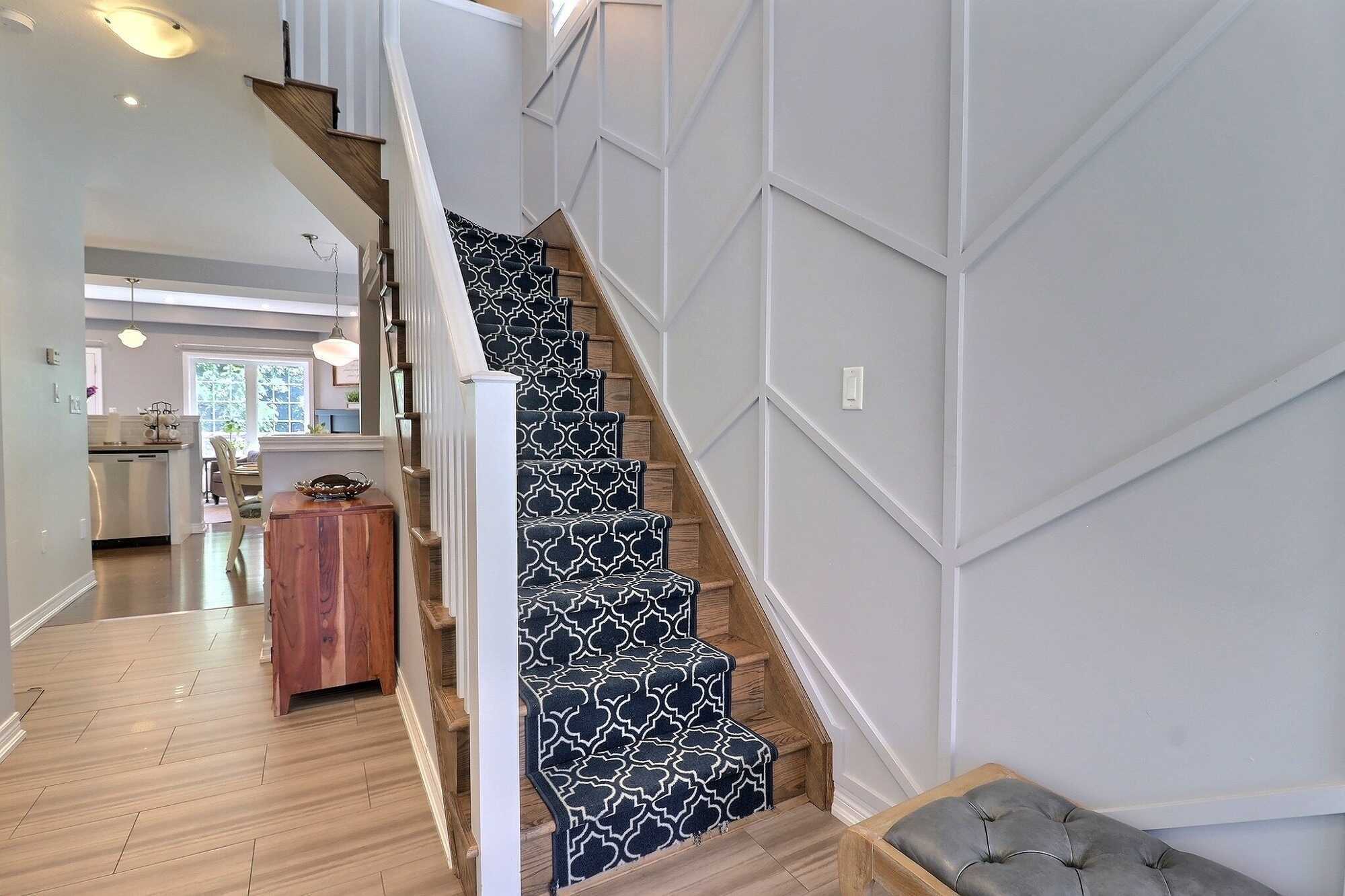 Stunning End Unit Freehold Town Home Located in a Family Friendly Neighbourhood, Close to Reputable Schools, Parks, Highway Access and Many More Amenitites! 4