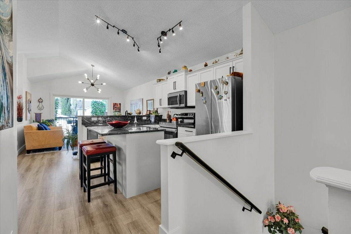 IMMACULATE and FULLY RENOVATED 2+1 bedroom 2 bath bilevel in Summerside! 4