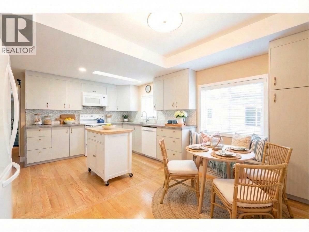 Discover comfortable and convenient living in Shannon Lake’s highly sought-after 55+ gated community, Crystal Springs. 5