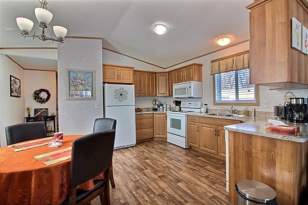 31 Wicks' Trailer Park, Tisdale 2