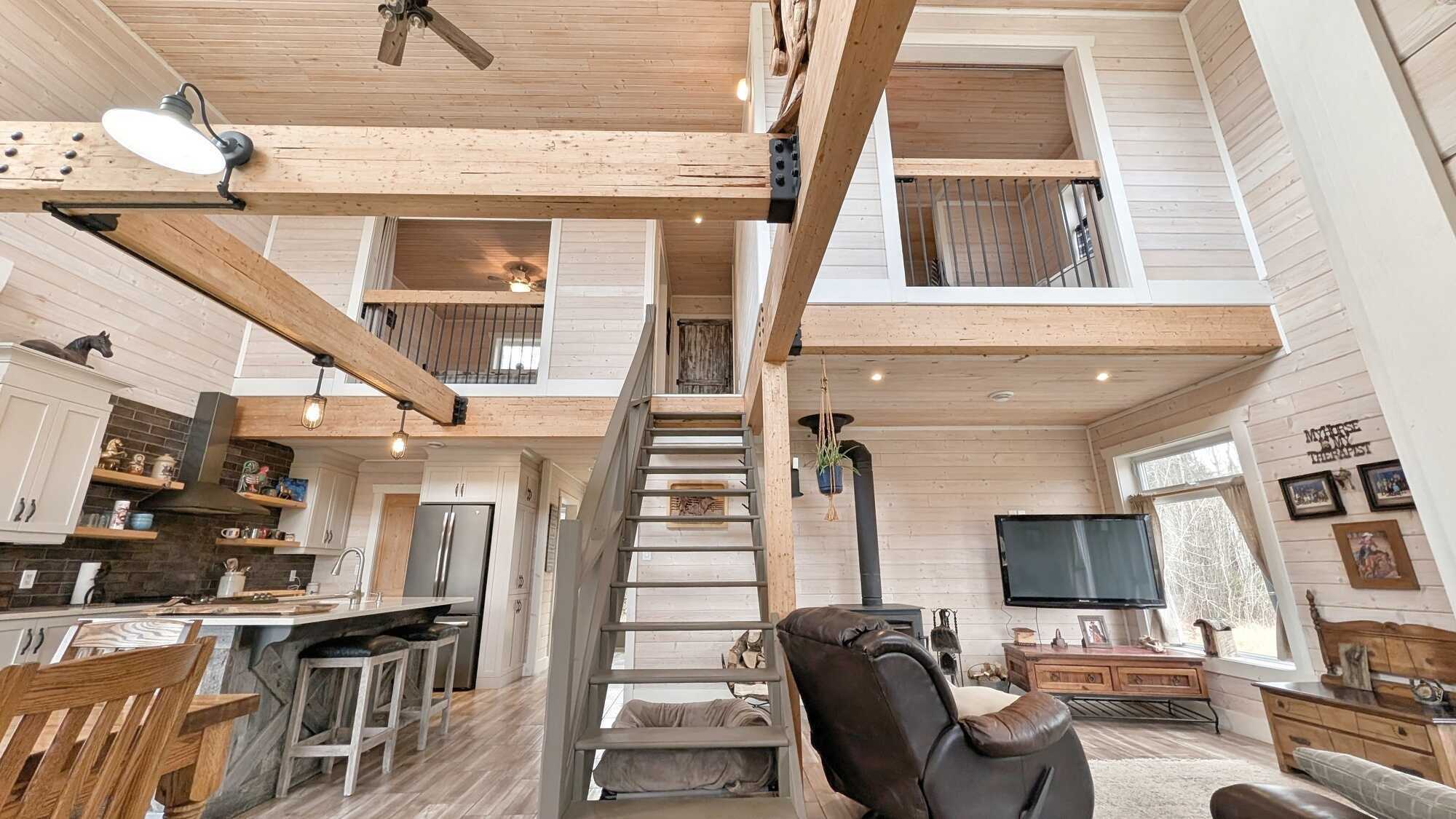Propriété équestre prestigieuse – Un lieu d’exception aux possibilités infinies ! // Prestigious Farm Property for Horse Lovers — Endless Possibilities! 5
