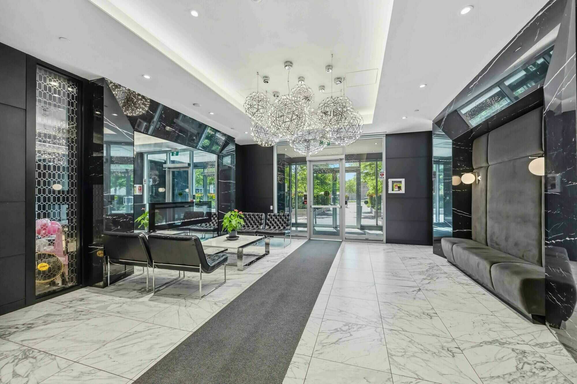 Bright Corner Unit with Rare Tandem Parking | 2+1 Bed at Southside Condos 3
