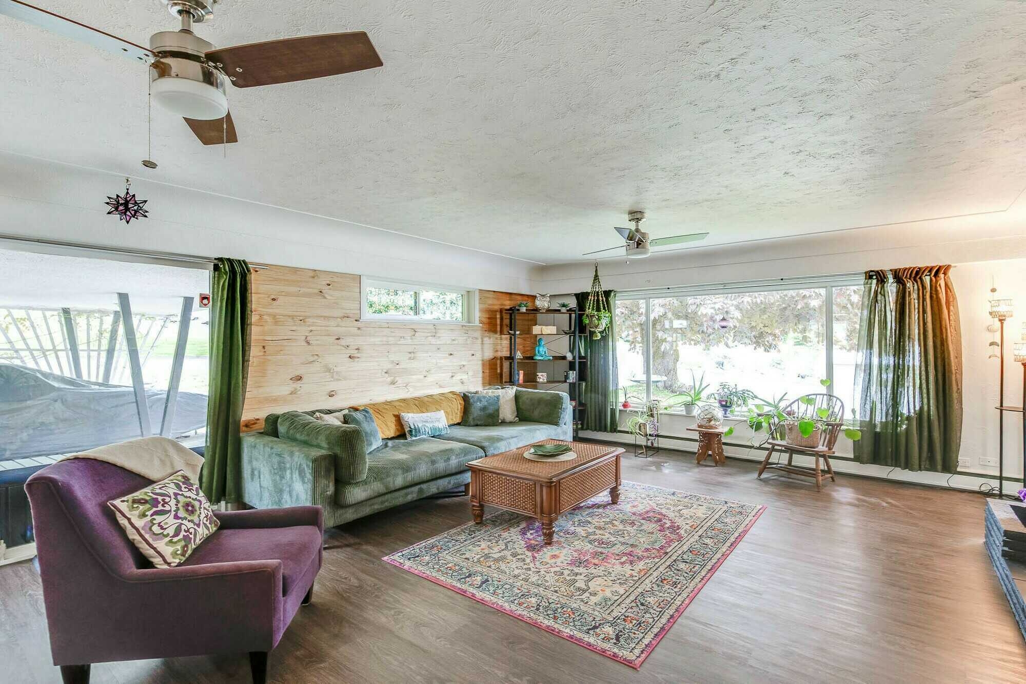 Just Listed ! Realtors welcome !  Inviting Home with Suite on a Large, Fenced Corner Lot ! Located in a quiet, family-friendly neighborhood, this 2,258 sq/ft home sits on a spacious 0.3-acre fully fenced corner lot. 3
