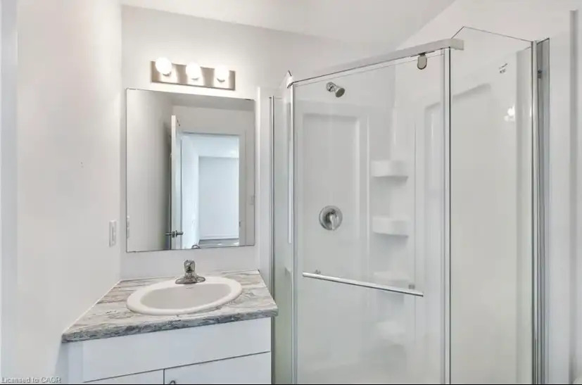 Niagara Falls, New Townhouse - $299,900 REDUCED 4