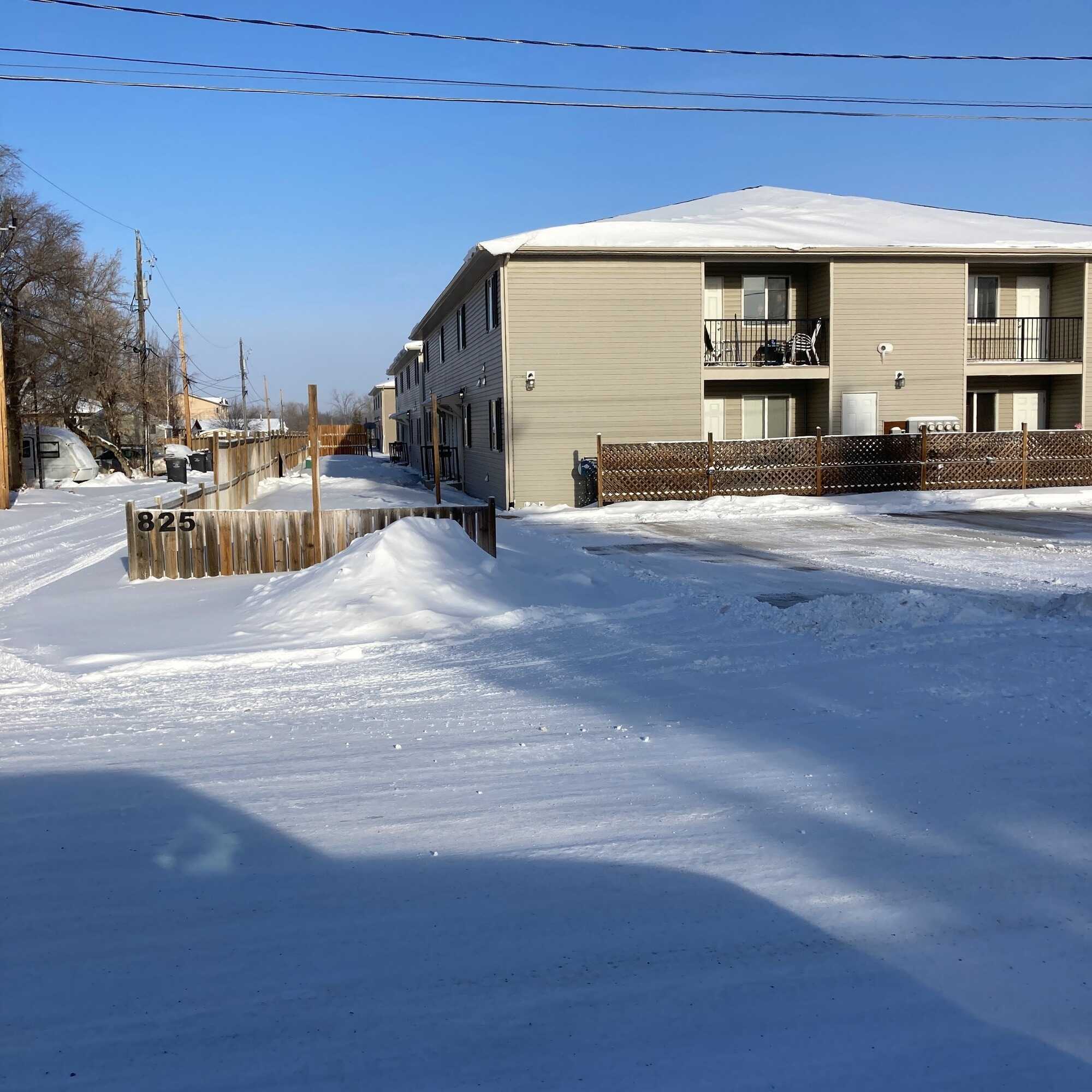 1152 sqft 2BR +Den - Main floor Executive condo for sale! 2