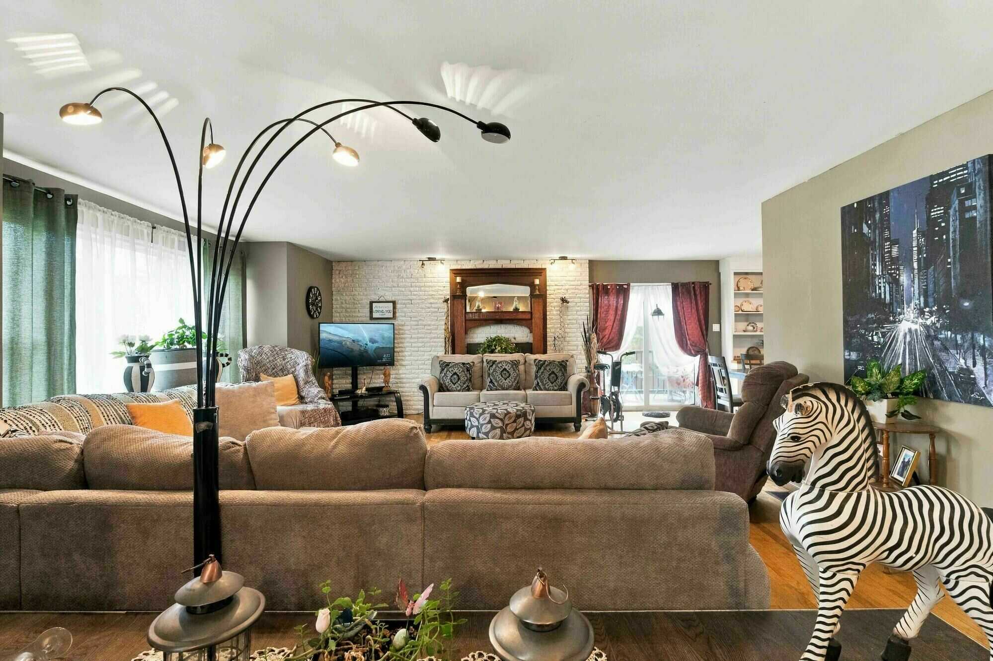Spacious 3-Bedroom Bungalow with Finished Lower Level & Great Location 5
