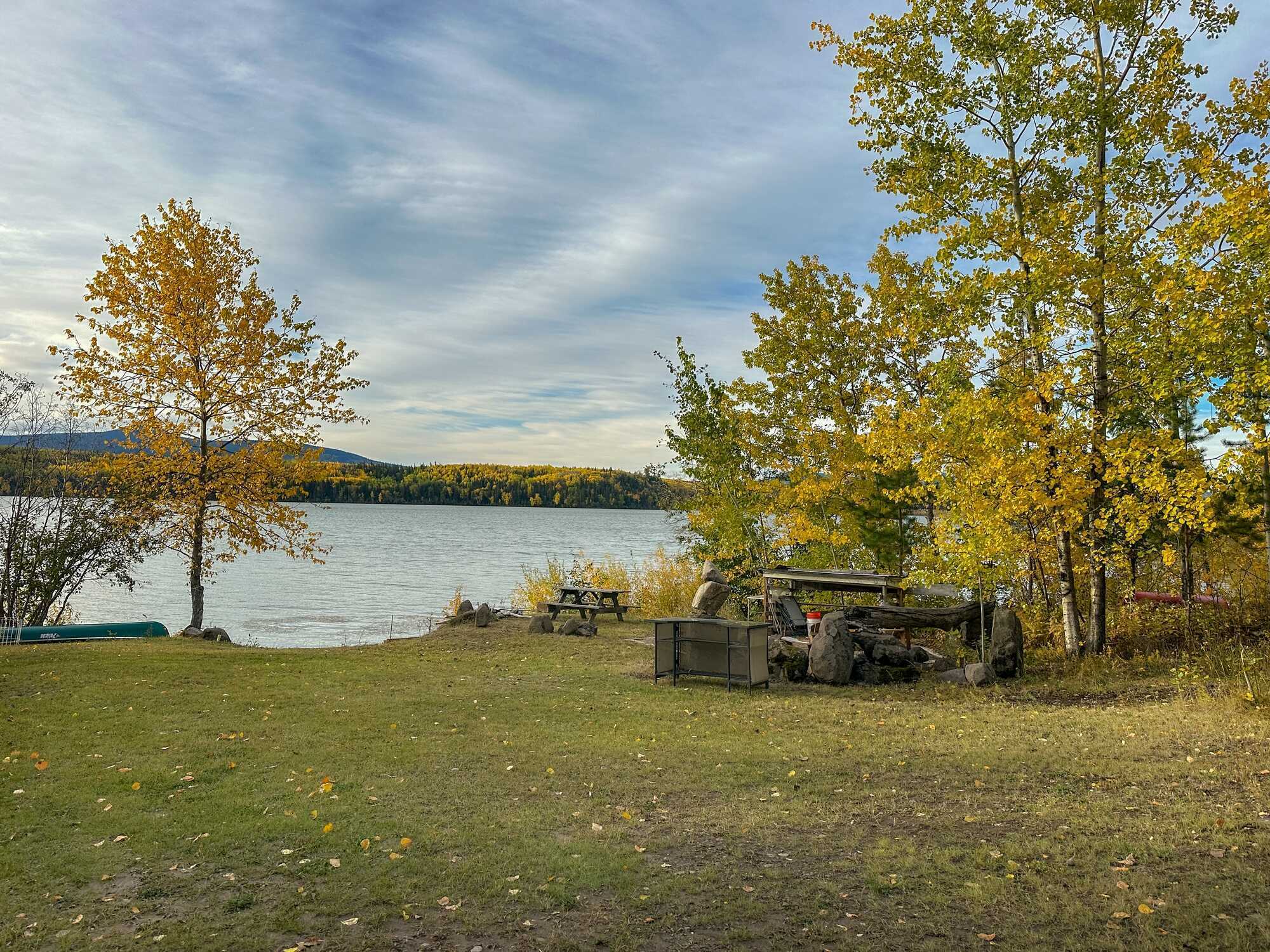 🏡 Exceptional 2.5-Acre Lakefront Estate with Airbnb & Rental Potential
4,000+ Sq. Ft. | 4 Bedrooms | 5 Bathrooms | Lake & Mountain Views | Level Entry | Walk-Out Basement 5