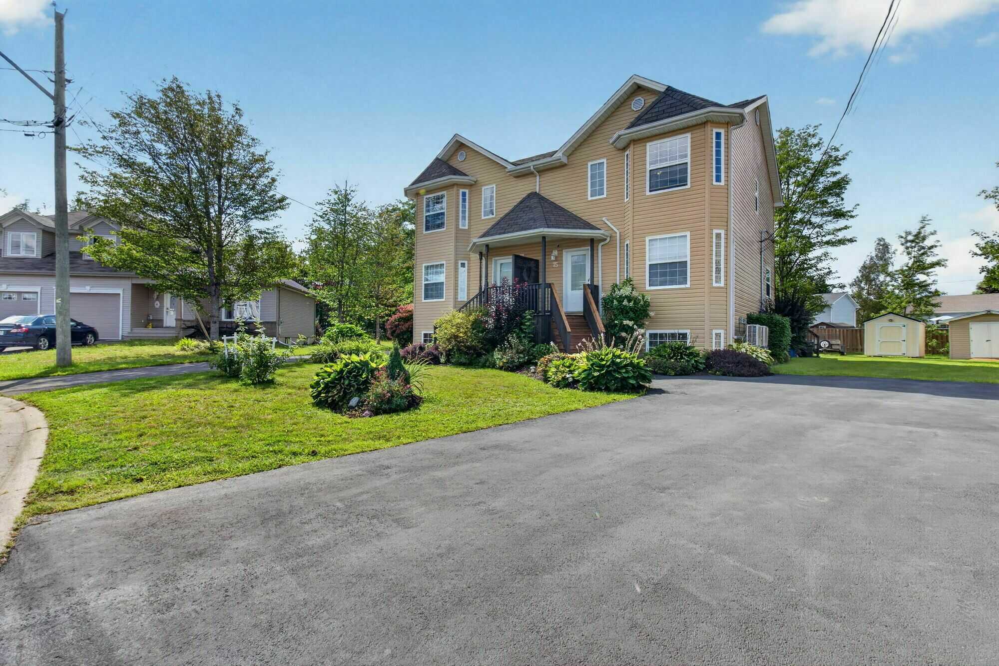 ✨ Bright & Spacious Moncton North Semi on a Huge Pie-Shaped Lot! 3