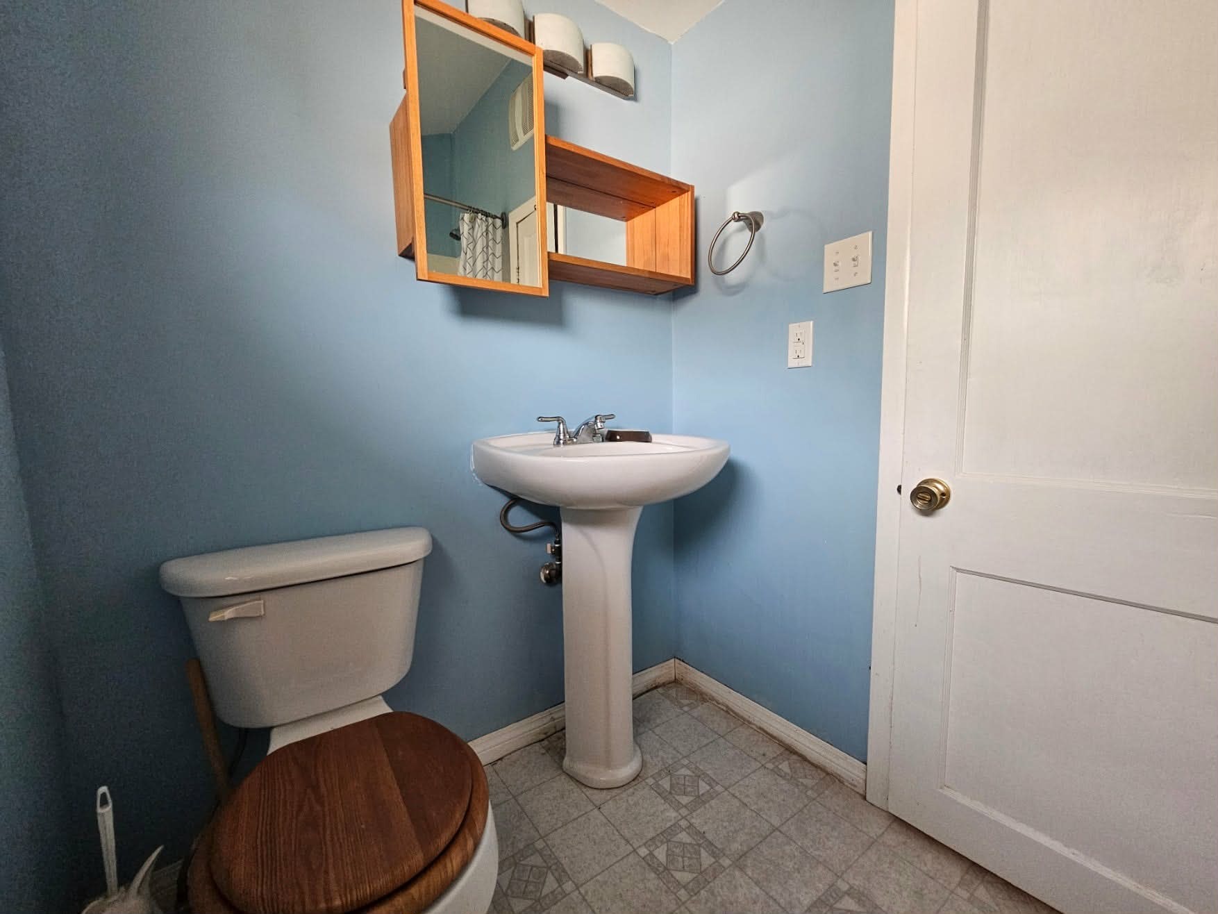 Charming 2-Bedroom Home in Friendly Mankota 4