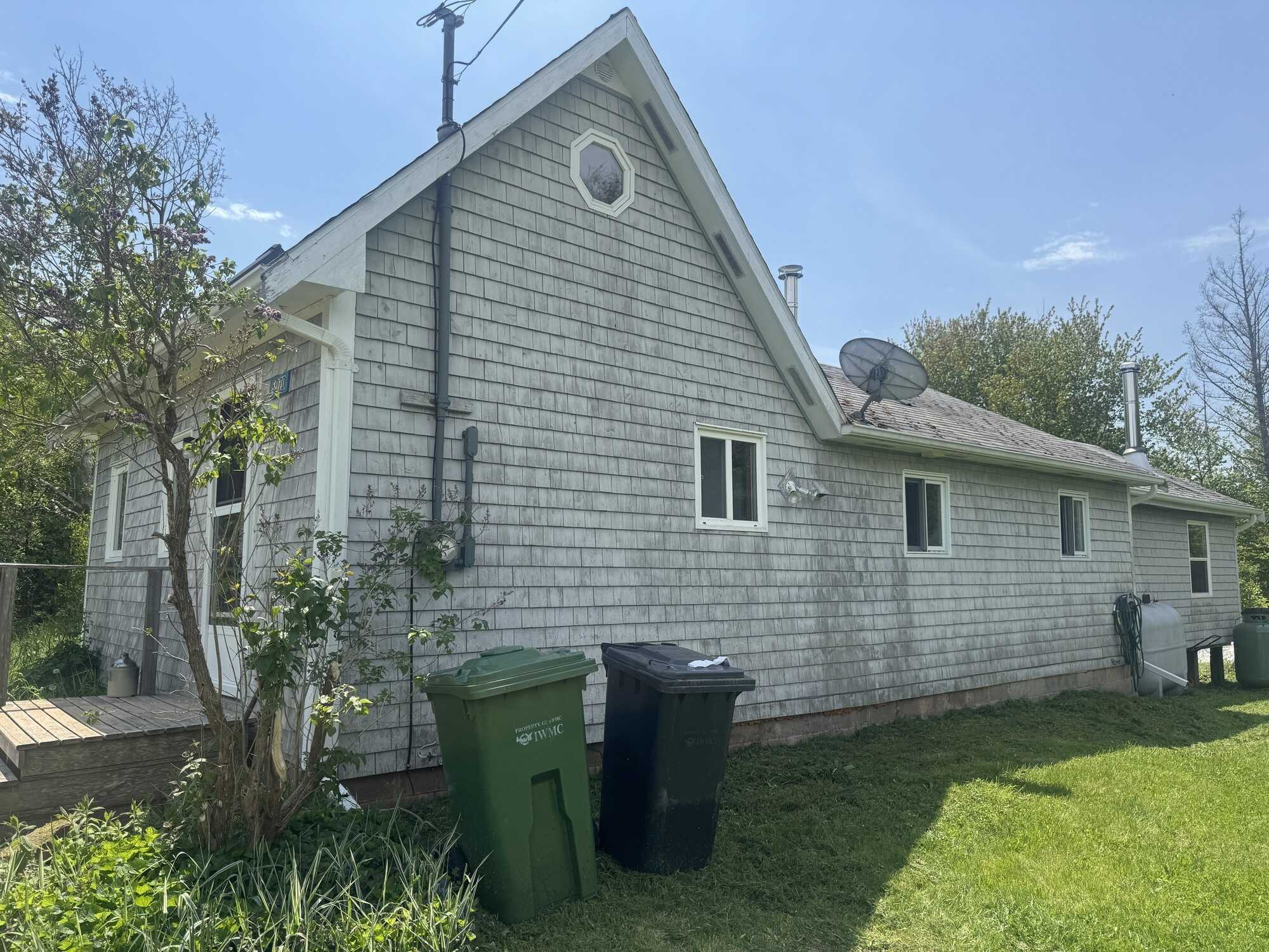 Affordable, Move-In Ready & Full of Character! 2
