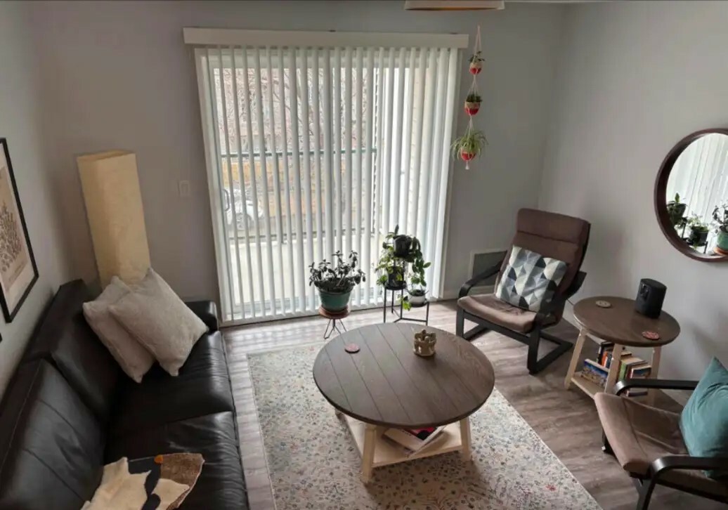 Bright 2-Bed, 2-Bath 55+ Condo in Prime Leduc Location 3