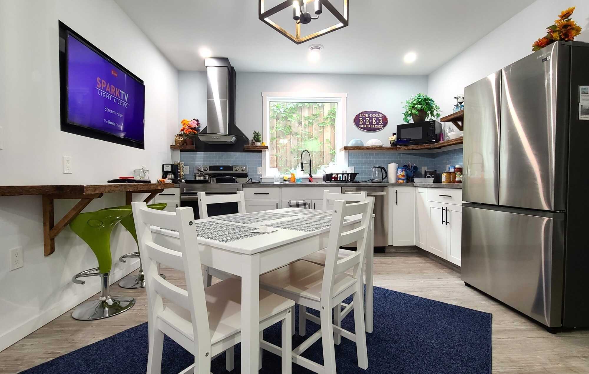 "Stylish 4-Bed Duplex – Turnkey Income Property!" 4