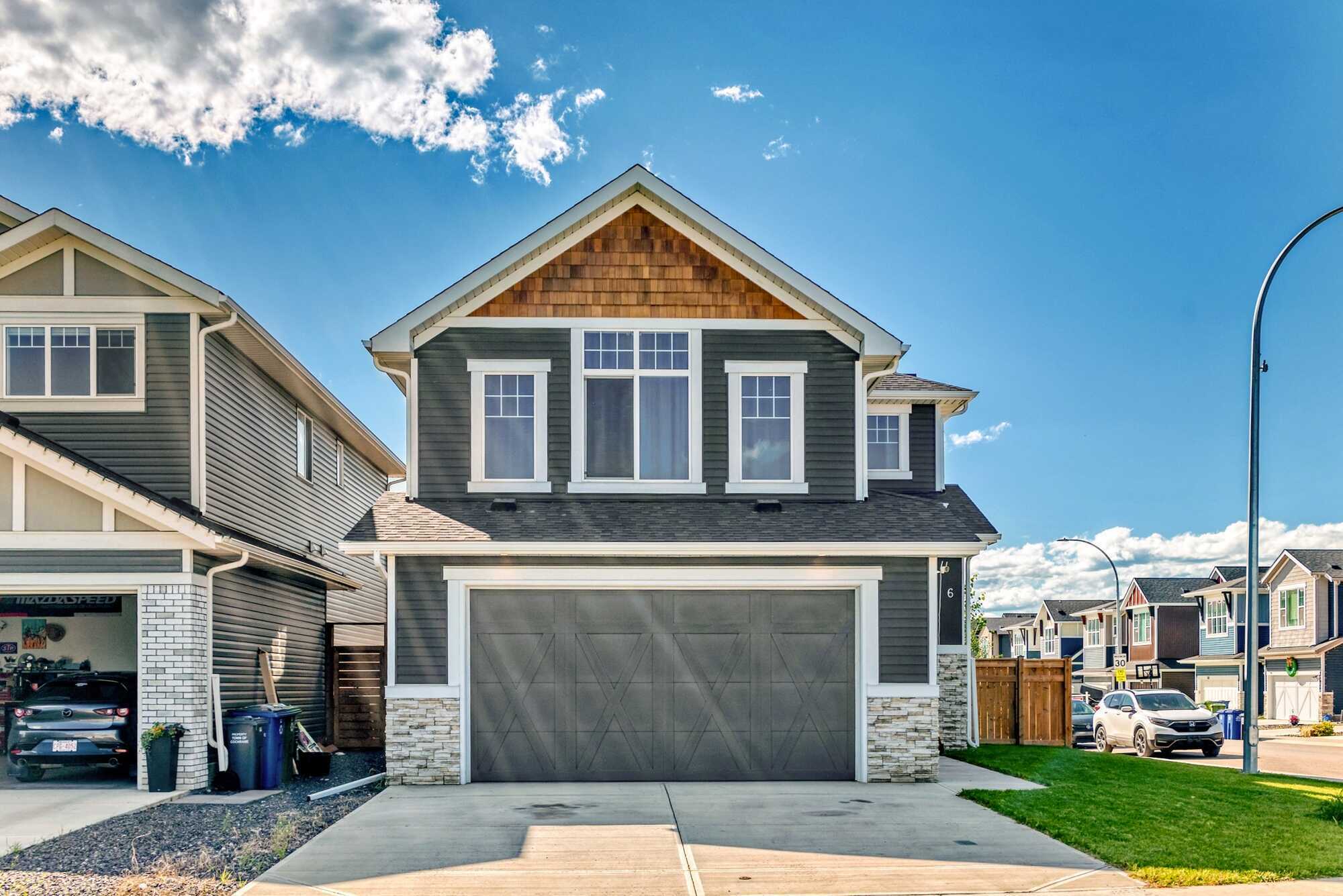Family Janssen Home in Fireside – Spacious Living, Bonus & Family Rooms, Oversized Garage, and a West-Facing Corner Backyard with Hot Tub and many upgrades! 3