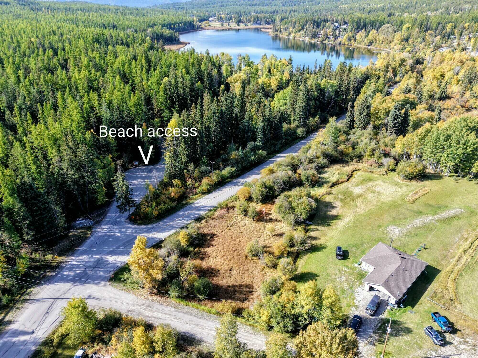 Rare 5.31-Acre Retreat Steps from Jimsmith Lake 4