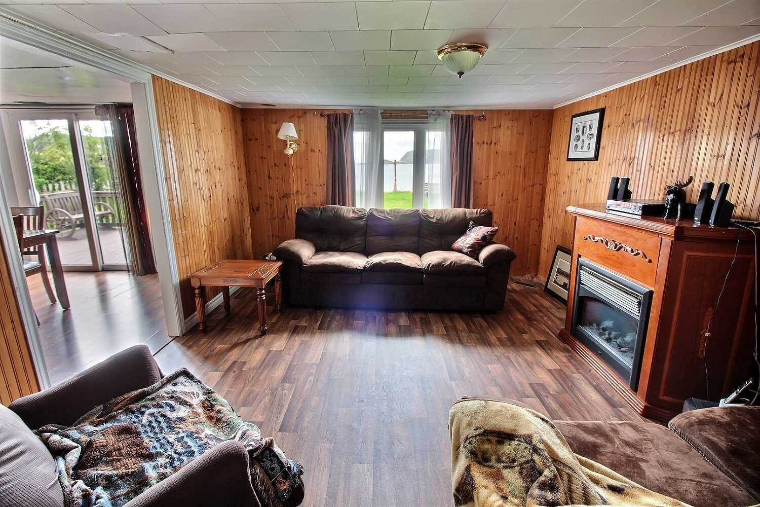 TRADITIONAL NEWFOUNDLAND HOME IN BEAUTIFUL TRINITY EAST 3