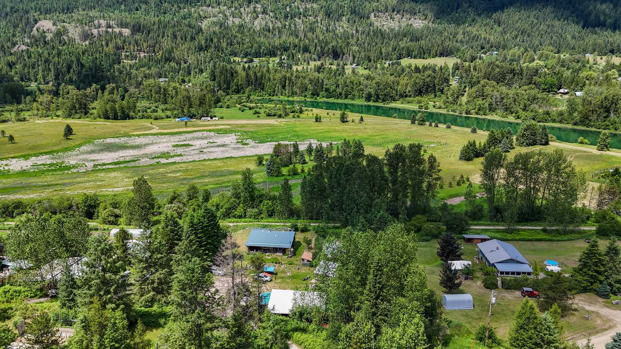 A Multi-Dwelling Retreat with Endless Possibility — 6123 Telford Road, Winlaw 3