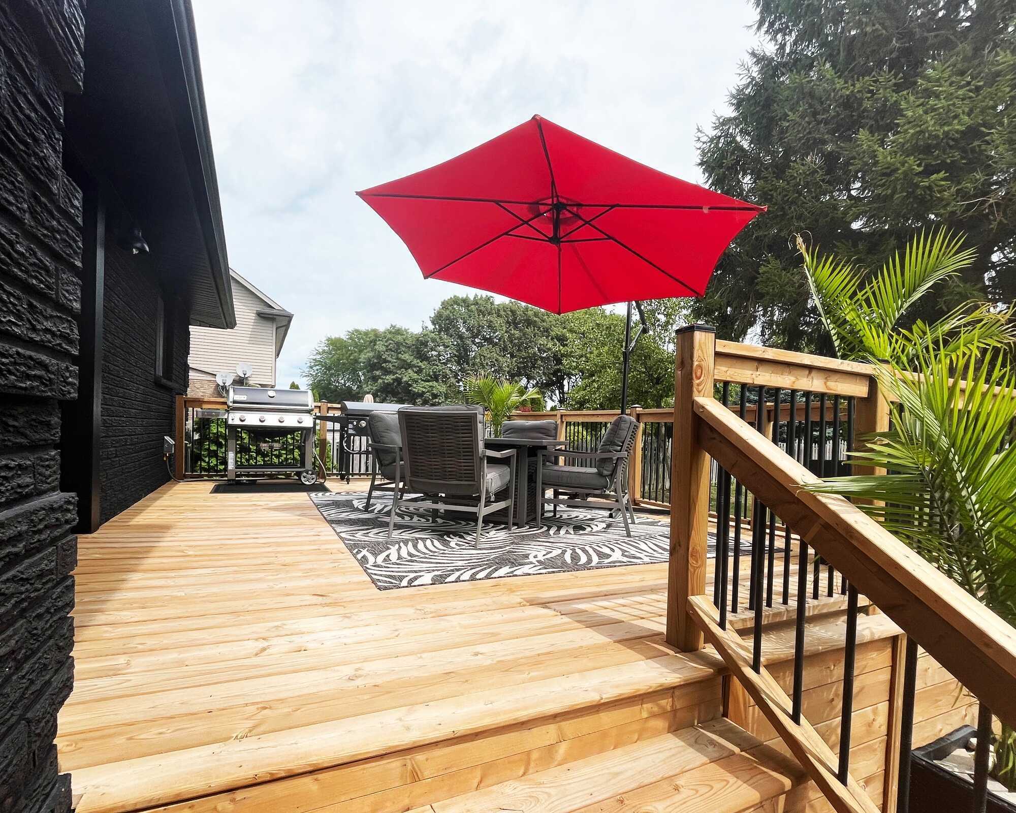 ONCE IN A LIFETIME OPPORTUNITY! LOCATED IN THE PRESTIGIOUS POINTE WEST GOLF ESTATES 4