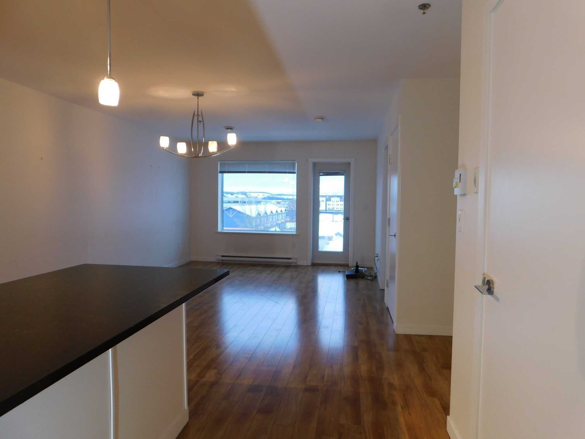Charming Downtown 1-Bedroom Condo with Stunning Views 3