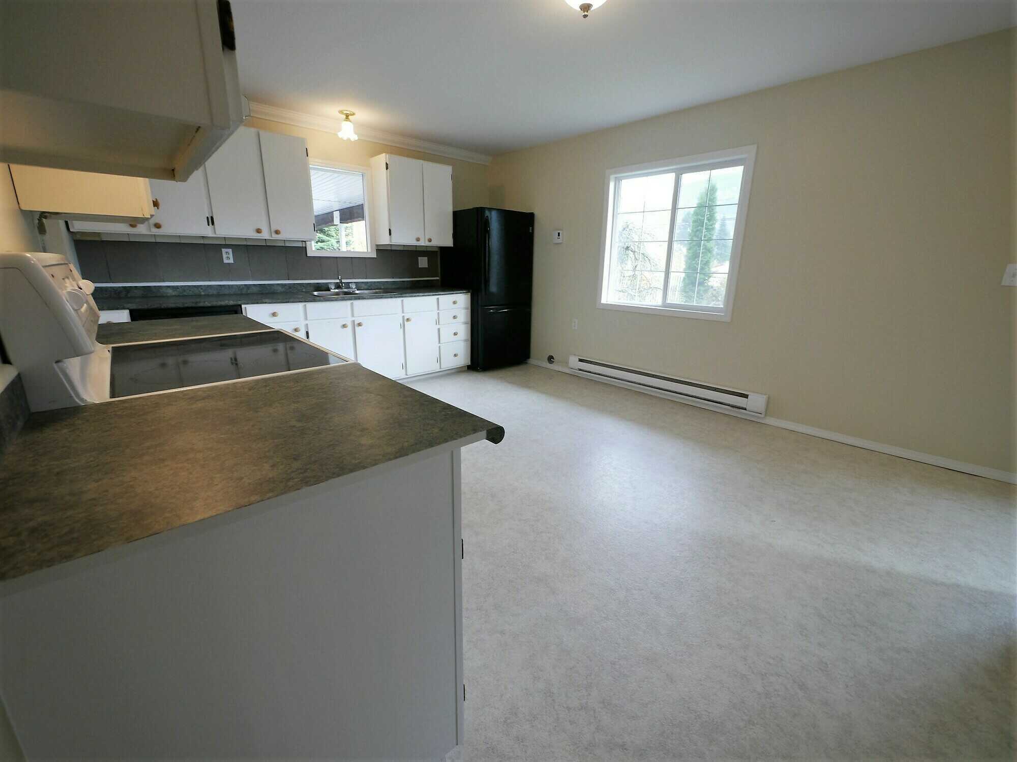 390 - 10 Avenue, Montrose 5