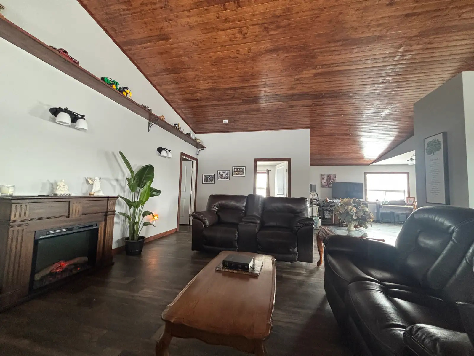 9 Acre dream house and shop 5